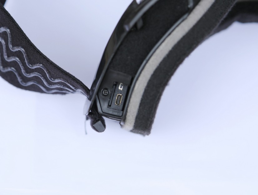 1080P  HD Camera with Ski-Sunglass Goggles with Black Double Anti-Fog Lens for Ski/Transparent Lens for Moto Battery Built-in